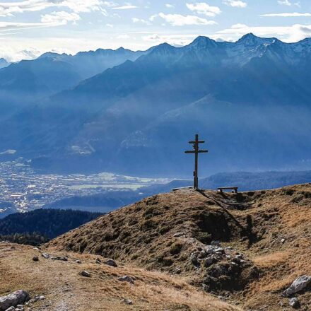 Wetterkreuz mit Inntal im Hintergrund
