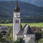 Kirchenpatrozinum mit Adventfenster