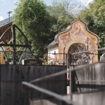 Aufgang zum Friedhof von Süden